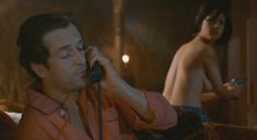 Голая Азия Ардженто в фильме «Би Манки» фото #15