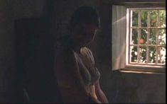 Айтана Санчес-Хихон показала голую грудь в фильме «Ревность» фото #1