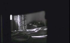 Айтана Санчес-Хихон показала голую грудь в фильме «Ревность» фото #10