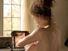 Голая Алекс Кингстон в фильме «Успехи и неудачи Молл Фландерс» фото #27