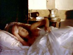 Голая Алекс Кингстон в фильме «Успехи и неудачи Молл Фландерс» фото #35