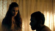 Алекс МакГрегор оголилась в сериале «Цари и пророки» фото #1