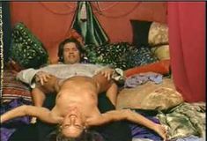 Голая Александра Силк в фильме «Дешевый трепет» фото #2