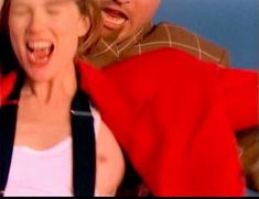 Голая Александра Тайдингс в сериале «Дневники «Красной туфельки»» фото #23