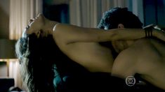 Голая Алессандра Амброзио в сериале «Тайные истины» фото #4