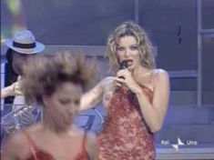 Голая Альба Париетти засветила голую грудь в фильме «Порочная связь» фото #3