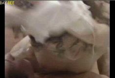 Голые сиськи Альберты Уотсон в фильме «Крепость» фото #2