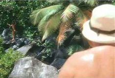 Голая Аманда Донохью в фильме «Отверженный» фото #28