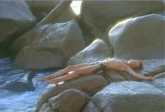 Голая Аманда Донохью в фильме «Отверженный» фото #40