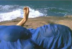 Голая Аманда Донохью в фильме «Отверженный» фото #43