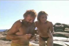 Голая Аманда Донохью в фильме «Отверженный» фото #47