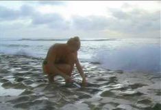 Голая Аманда Донохью в фильме «Отверженный» фото #129