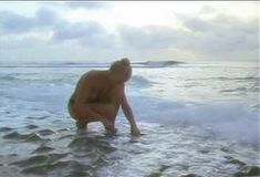 Голая Аманда Донохью в фильме «Отверженный» фото #130