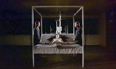 Голая Аманда Пламмер в фильме «8 1.2 женщин» фото #3