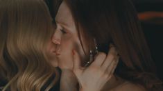 Голая Аманда Сайфред в фильме «Хлоя» фото #4