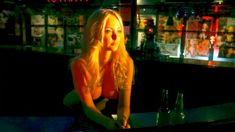 Шикарная голая грудь Анамарии Маринки в фильме Fathers Day фото #4