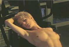 Полностью голая Анджела Дейвис в фильме «Дешевый трепет» фото #22