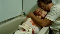 Голая Анджела Фезерстоун в фильме «В темноте» фото #16