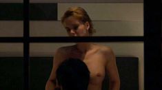 Голая Андреа Ошварт в фильме «Два тигра» фото #3