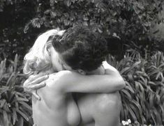 Голая Андреа Томпсон в фильме «Пушка, тачка, блондинка» фото #4