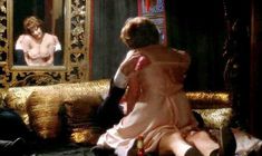 Голая Андреа Ферреоль в фильме «Большая жратва» фото #8