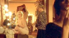 Голая Анна Брюстер в фильме «Миссис Хендерсон представляет» фото #2