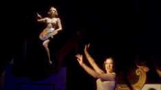 Голая Анна Брюстер в фильме «Миссис Хендерсон представляет» фото #7