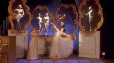 Голая Анна Брюстер в фильме «Миссис Хендерсон представляет» фото #8