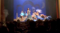 Голая Анна Брюстер в фильме «Миссис Хендерсон представляет» фото #10