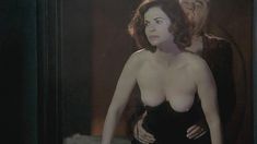 Голая Анна Гальена в фильме «Черный ангел» фото #2