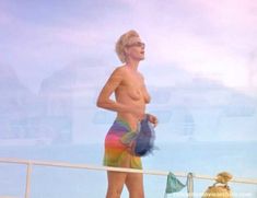 Голая грудь Анны Ганн в фильме «Малышка на миллион» фото #4