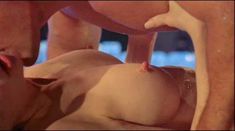 Голая Анна Левайн в фильме «За гранью смерти» фото #6