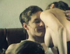 Голая Анна Левайн в фильме «Фиона» фото #6