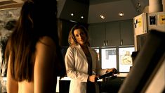 Голая Анна Силк в сериале «Зов крови» фото #2