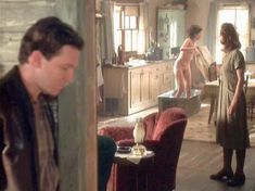 Голая Анна Фрил в фильме «Любовь и война» фото #4