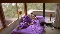 Голая Анна Хатчисон в сериале «Криминальная Австралия» фото #37