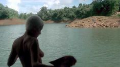 Голая Анни Бель в фильме «Лаура» фото #29