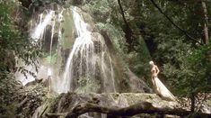 Голая Анни Бель в фильме «Лаура» фото #45