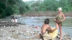 Голая Анни Бель в фильме «Лаура» фото #61