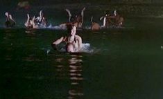 Голая грудь Аньес Сораль ф фильме «Минутное помрачение рассудка» фото #7