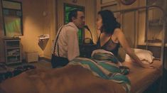 Ариадна Хиль засветила грудь в фильме «Порочный девственник» фото #2