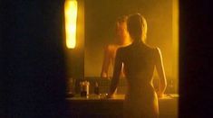 Голая Ариадна Хиль в фильме «Антарктида» фото #1