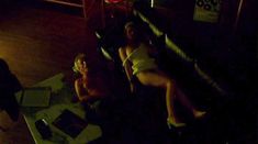 Голая Ариадна Хиль в фильме «Антарктида» фото #7