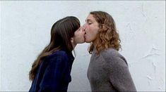 Голая Ариана Лабед в фильме «Аттенберг» фото #3