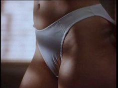 Голая Афина Мэсси в сериале «Скрытое» фото #8