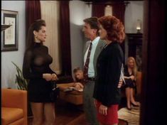 Голая Афина Мэсси в сериале «Скрытое» фото #22