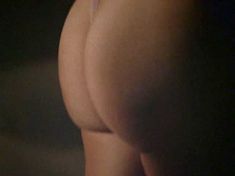 Голая Афина Мэсси в фильме «Части тела Харольда Роббинса» фото #2