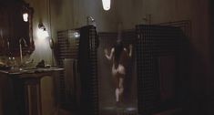 Голая попка Бай Лин в фильме «Ворон» фото #2