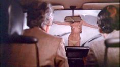 Барбара Буше разделась догола в фильме Ricco the Mean Machine фото #2