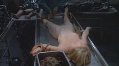 Голая Барбара Крэмптон в фильме «Реаниматор» фото #6